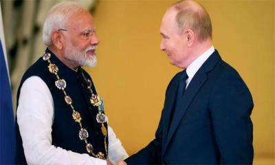 বন্ধু বদল করলেন মোদি!